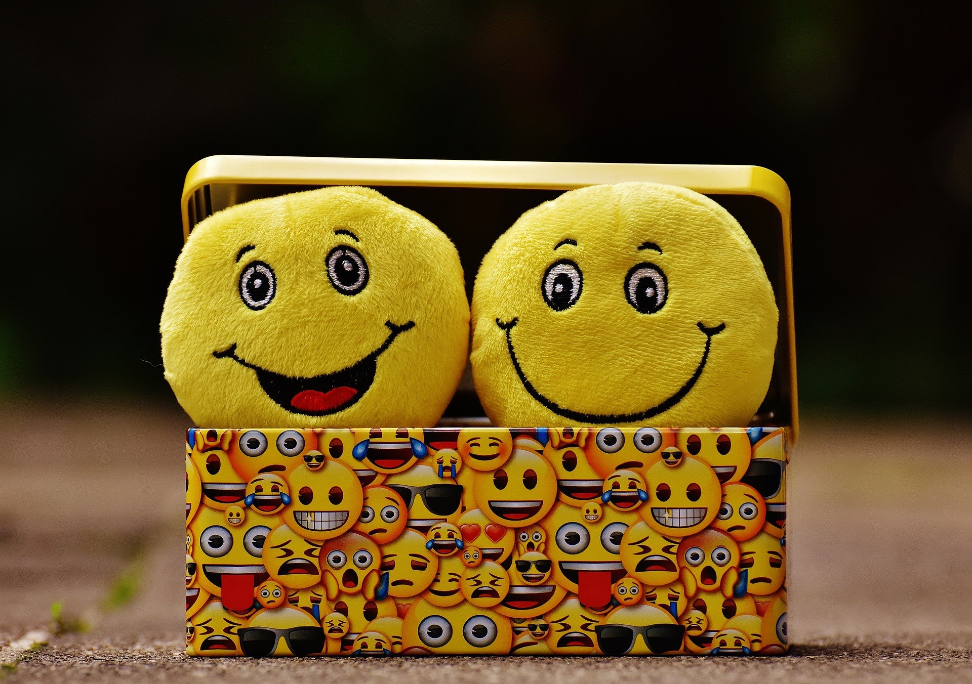 smilies-1731855_1920