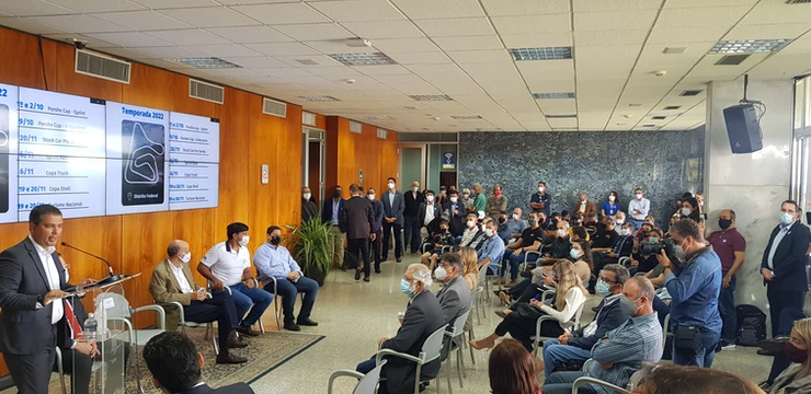 1 - O presidente do BRB, Paulo Roberto Costa garantiu o apoio para a volta das competições regionais (2)